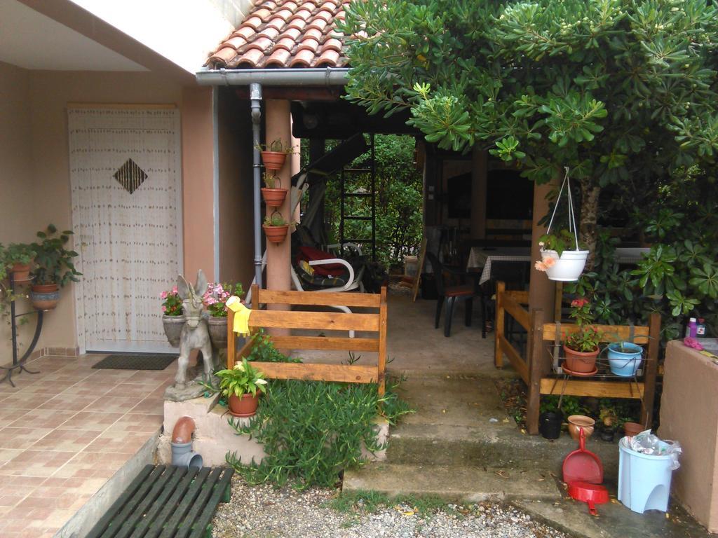 Apartments Lana Starigrad Room photo